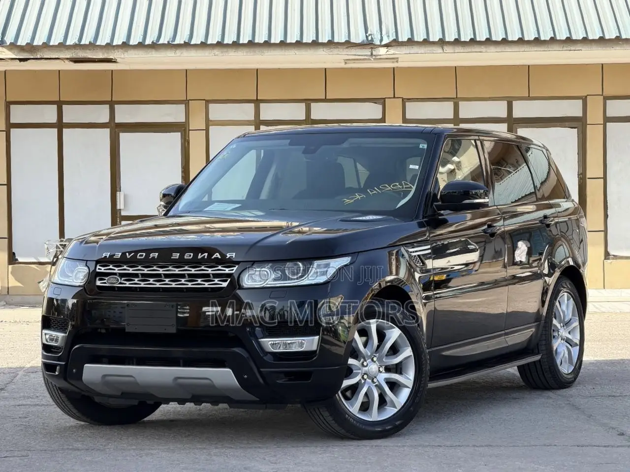 Land Rover Range Rover Sport HSE 4dr SUV 4WD (3.0L 6cyl S/C 8A) 2015