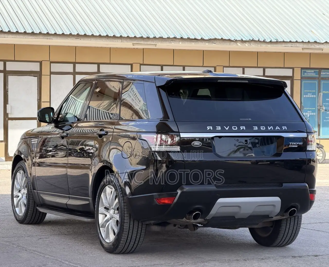 Land Rover Range Rover Sport HSE 4dr SUV 4WD (3.0L 6cyl S/C 8A) 2015