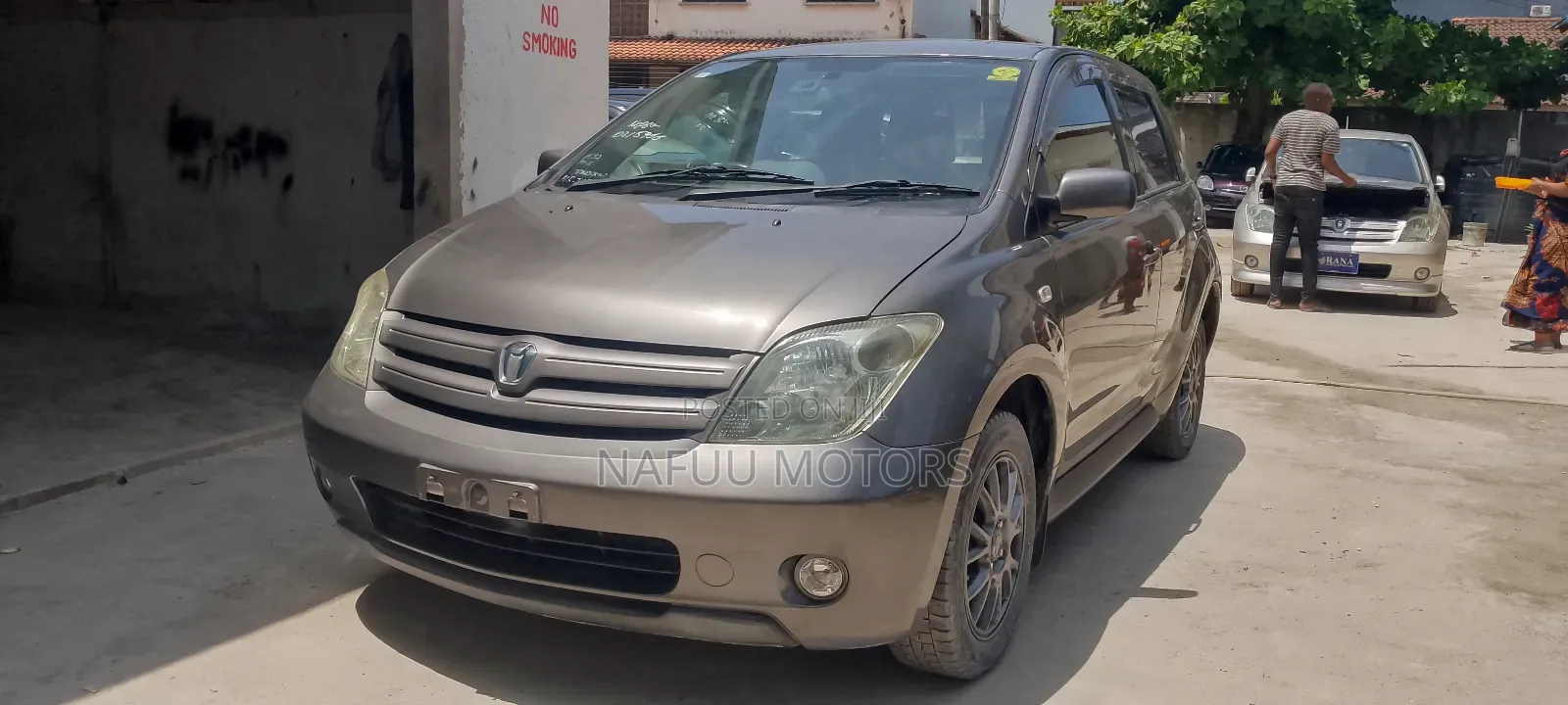 Toyota IST 2005 Gray