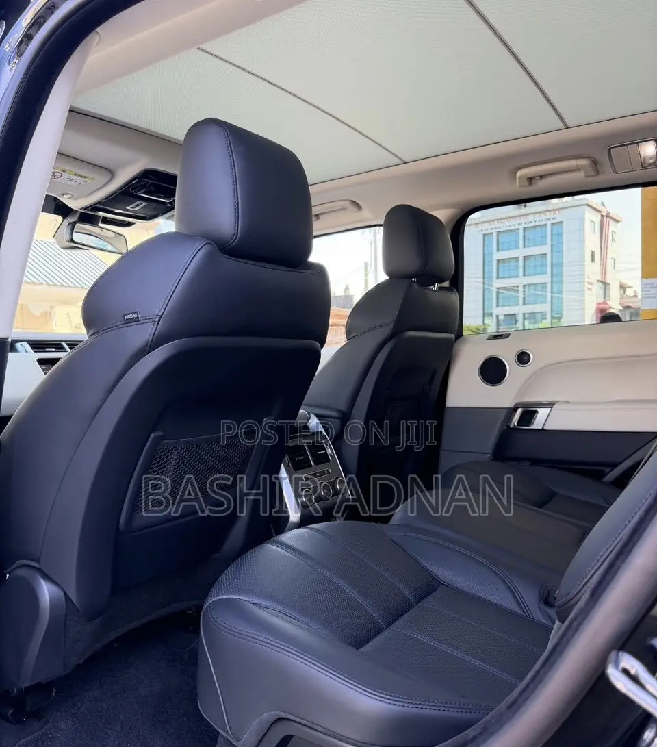 Land Rover Range Rover Sport HSE 4dr SUV 4WD (3.0L 6cyl S/C 8A) 2015 Black