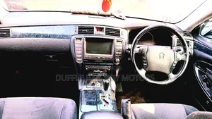 Toyota Crown 2006 Silver