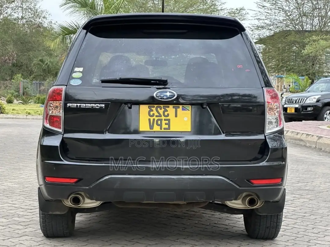 Subaru Forester 2010 Black