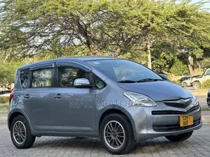 Toyota Ractis 2007 Gray