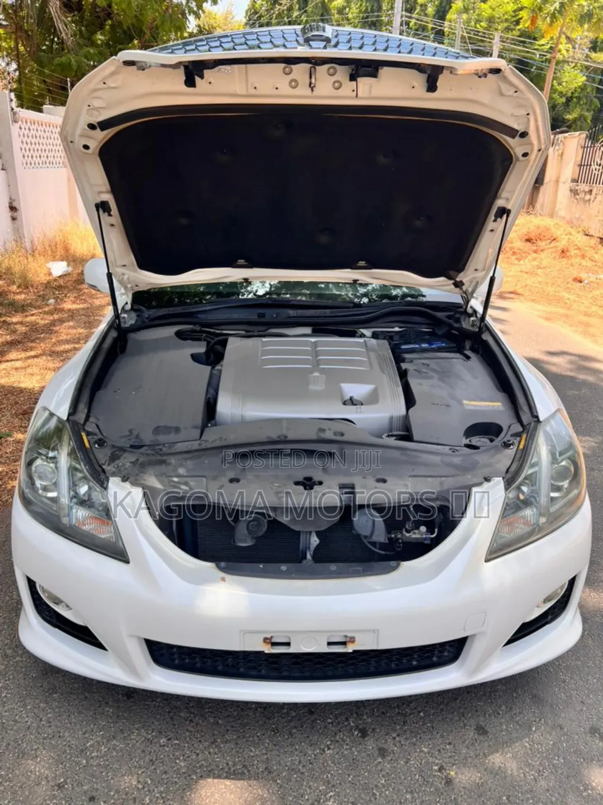 Toyota Crown 2010 White