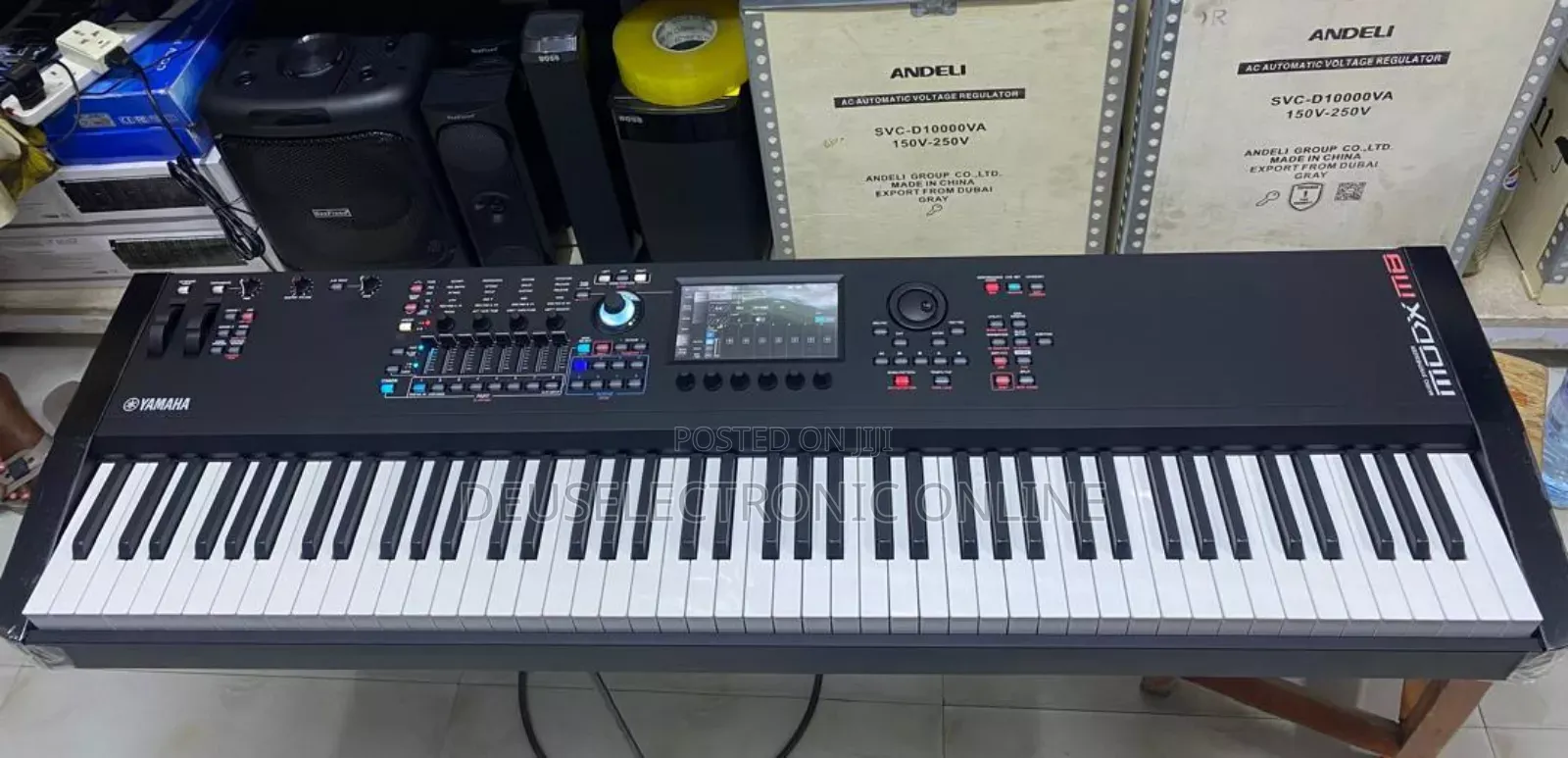 ` Yamaha Modx M8` 
 _With Display Touch
