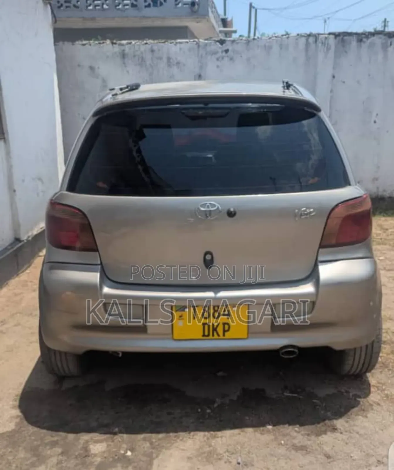 Toyota Vitz 2004 Beige