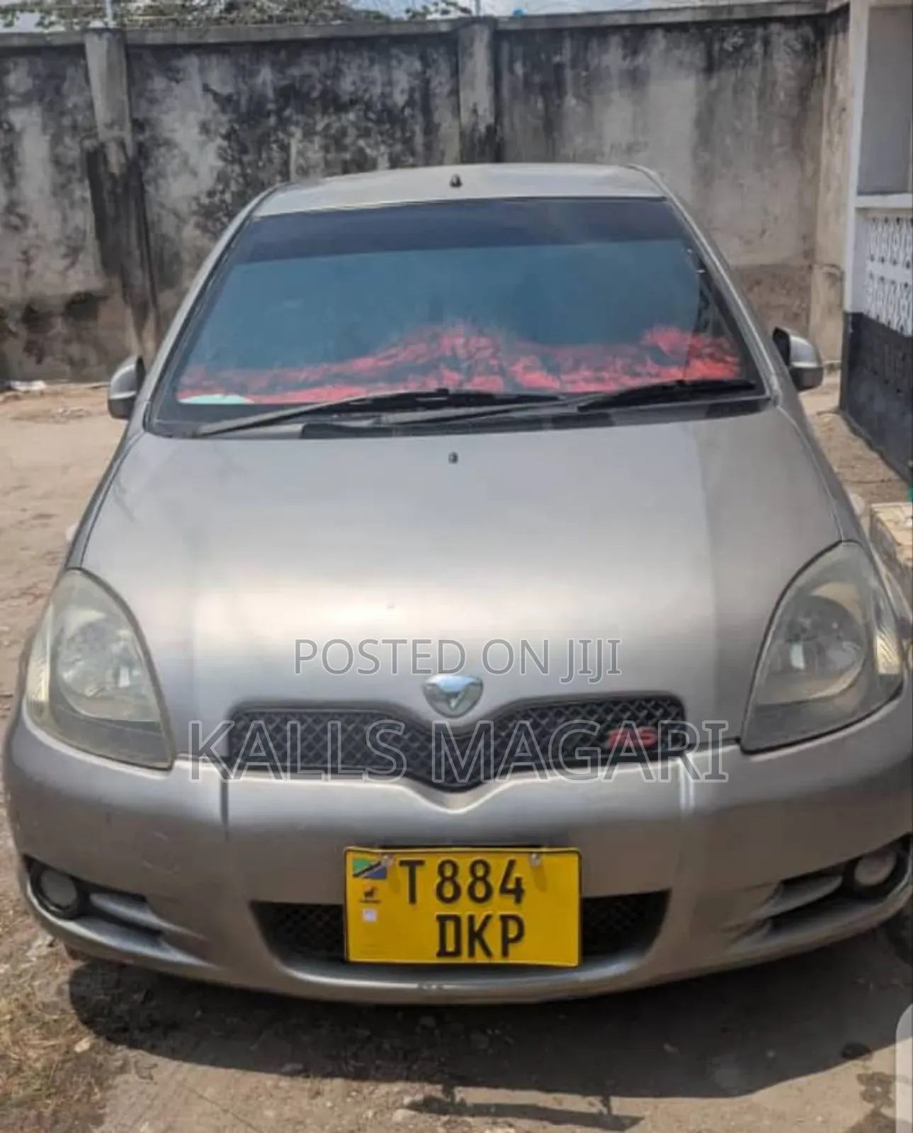 Toyota Vitz 2004 Beige