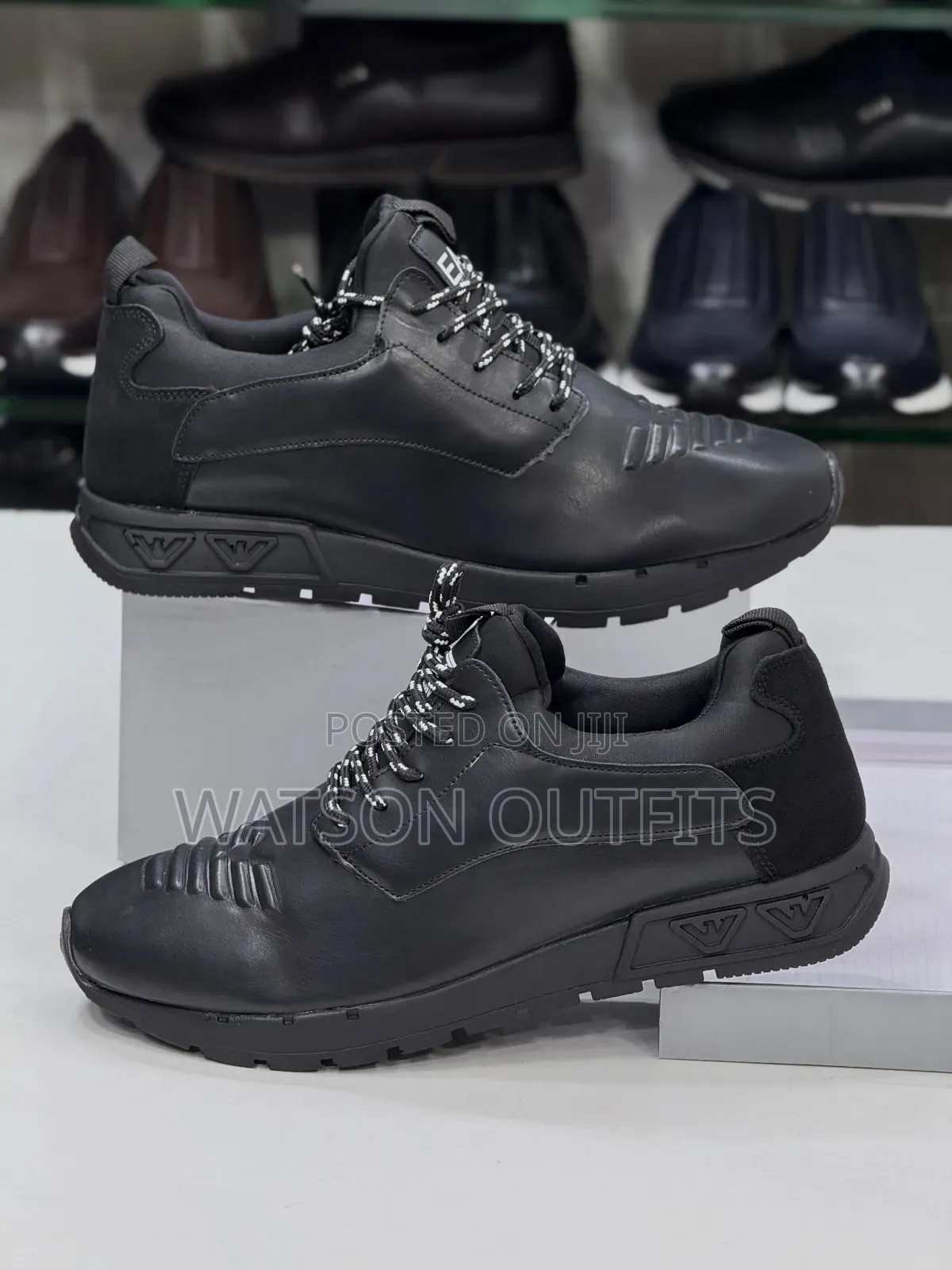 Men's Leather Shoes Very Beautiful Loewe Burberry and Boss Branded