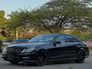 Mercedes-Benz E300 2011 Matt Black