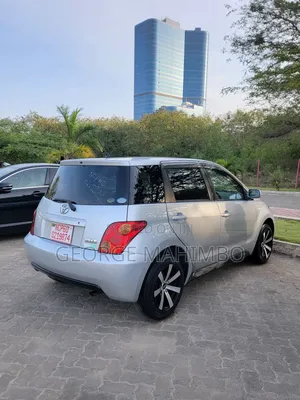 Toyota IST 2005 Silver