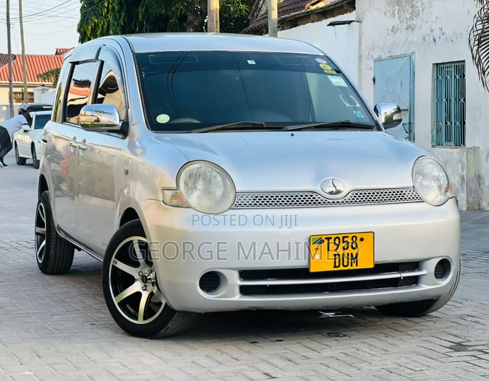 Toyota Sienta 2005 Silver