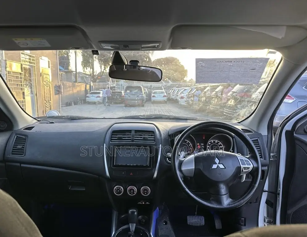 Mitsubishi RVR 2.0 2011 White