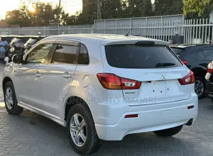 Mitsubishi RVR 2.0 2011 White