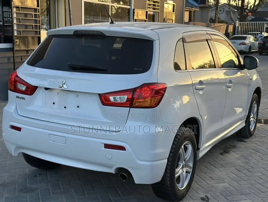 Mitsubishi RVR 2.0 2011 White