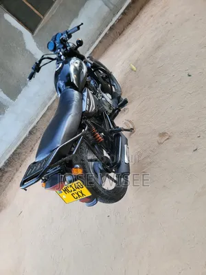 Bajaj Boxer 125 2025 Black