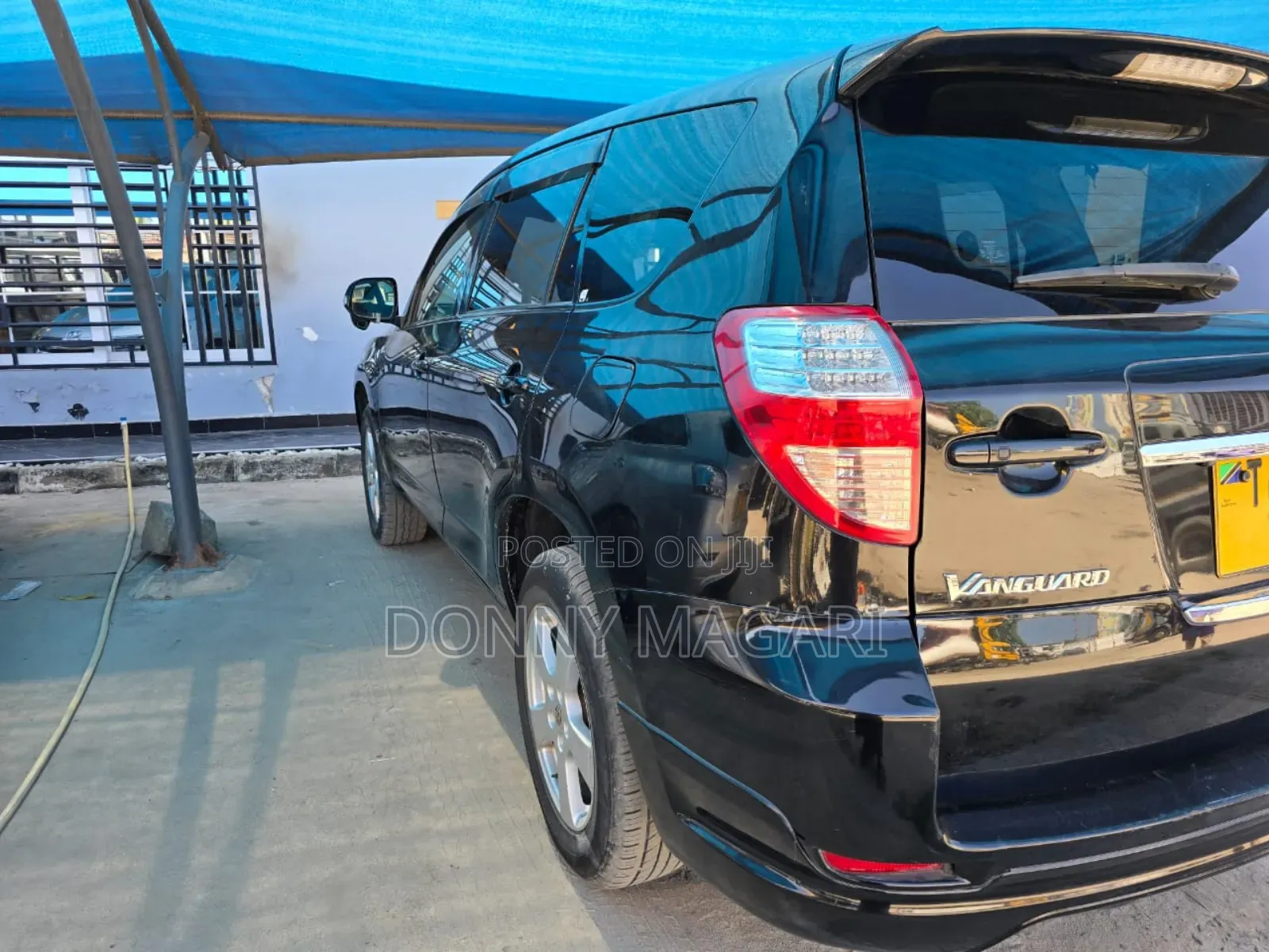 Toyota Vanguard 2010 Black