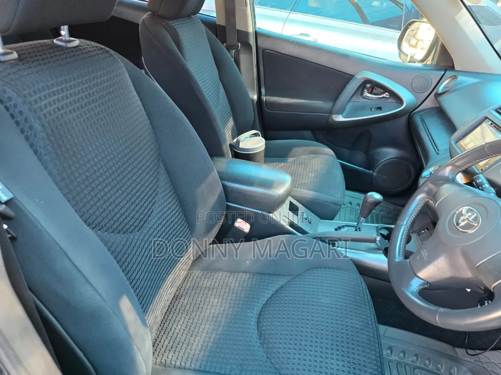 Toyota Vanguard 2010 Black