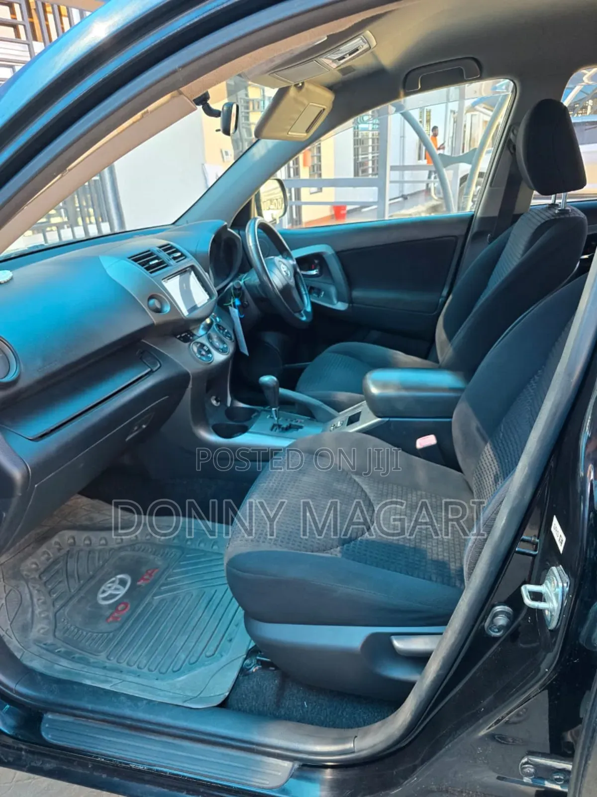 Toyota Vanguard 2010 Black