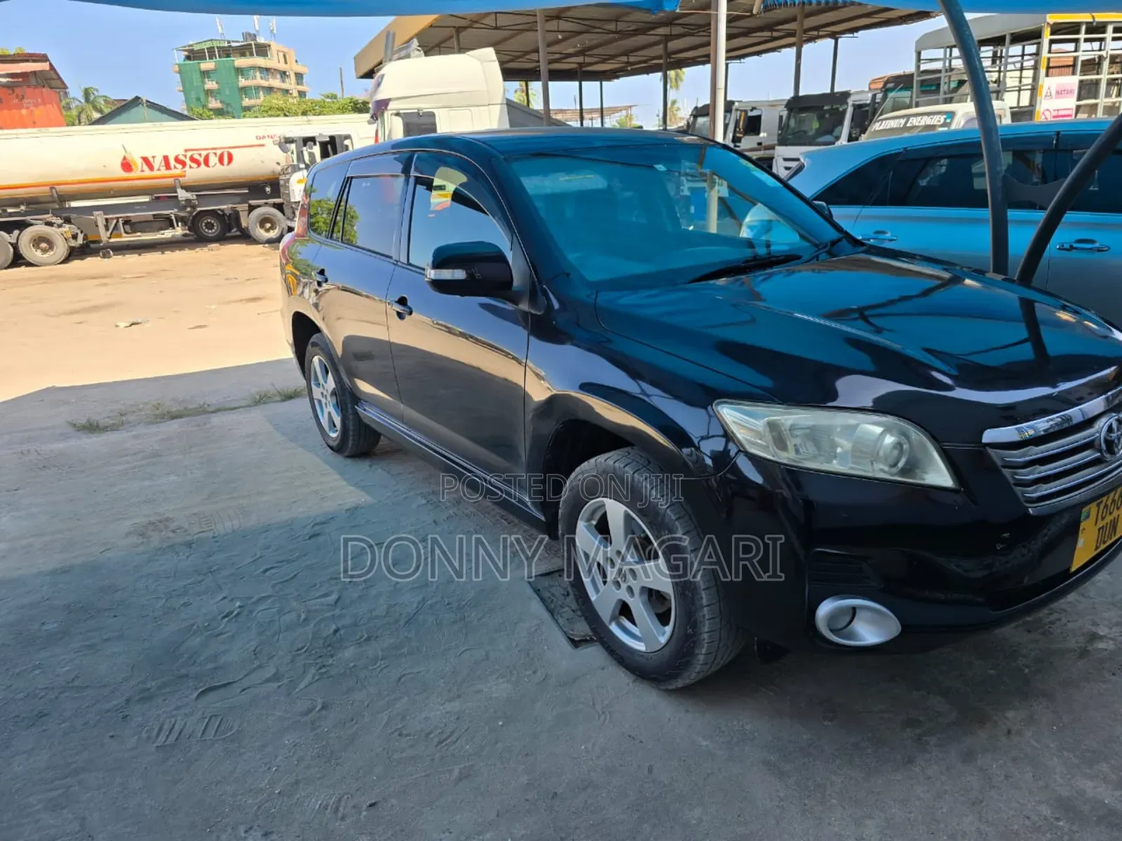 Toyota Vanguard 2010 Black