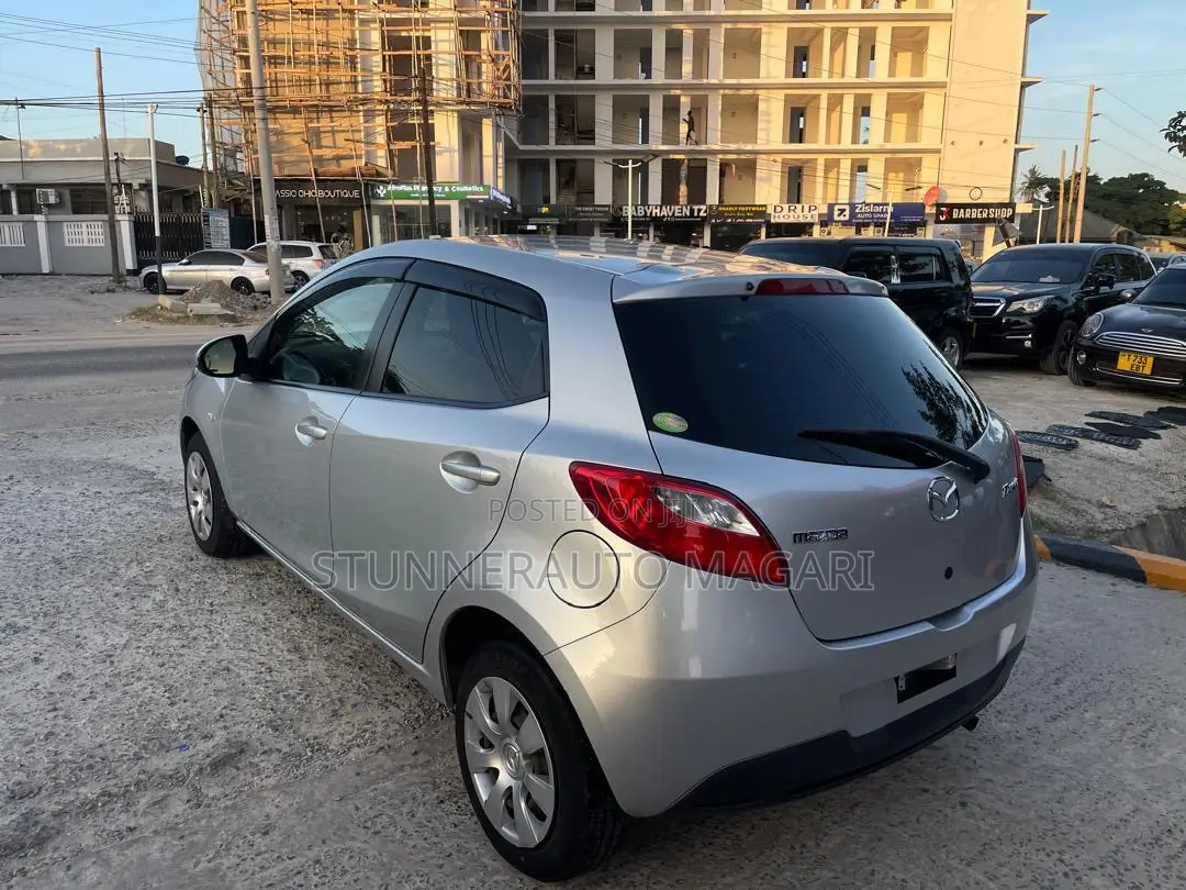 Mazda Demio 2009 Silver