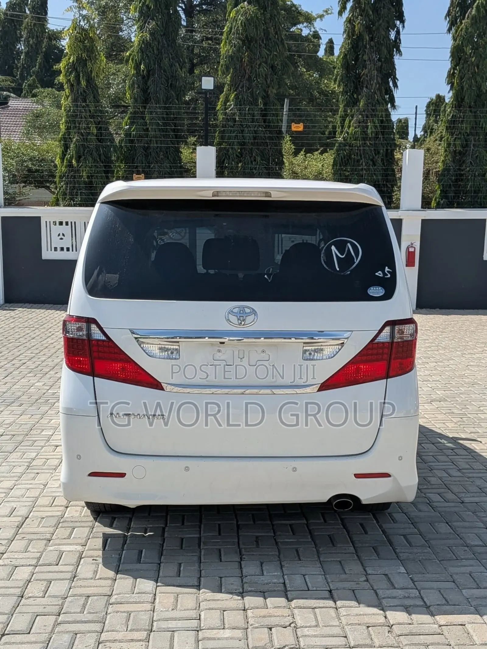 Toyota Alphard 2.4 Petrol FWD 2010 White