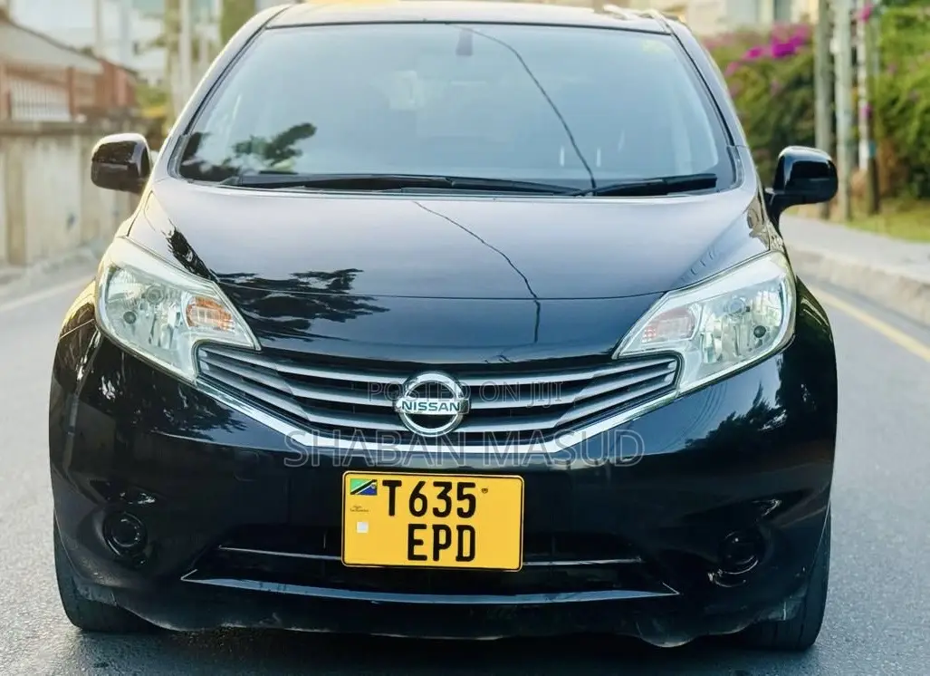 Nissan Note 1.6 Petrol 2013 Black