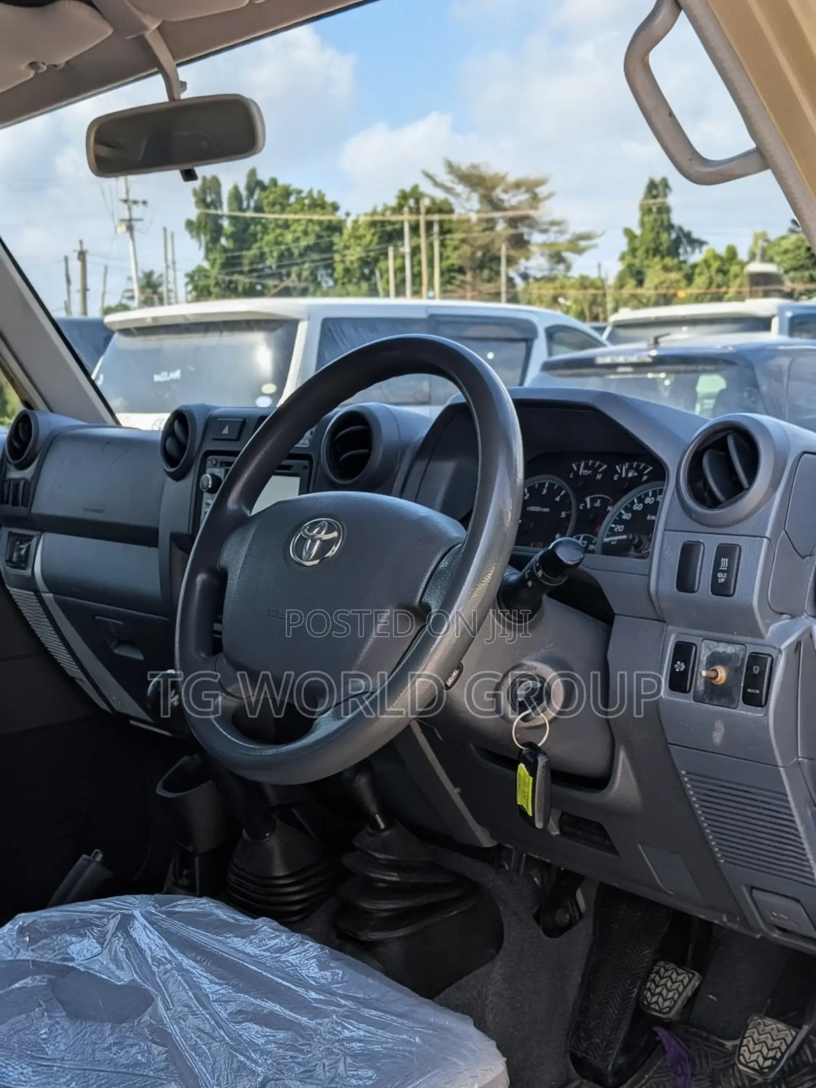 Toyota Land Cruiser 79 Series 2017 Beige