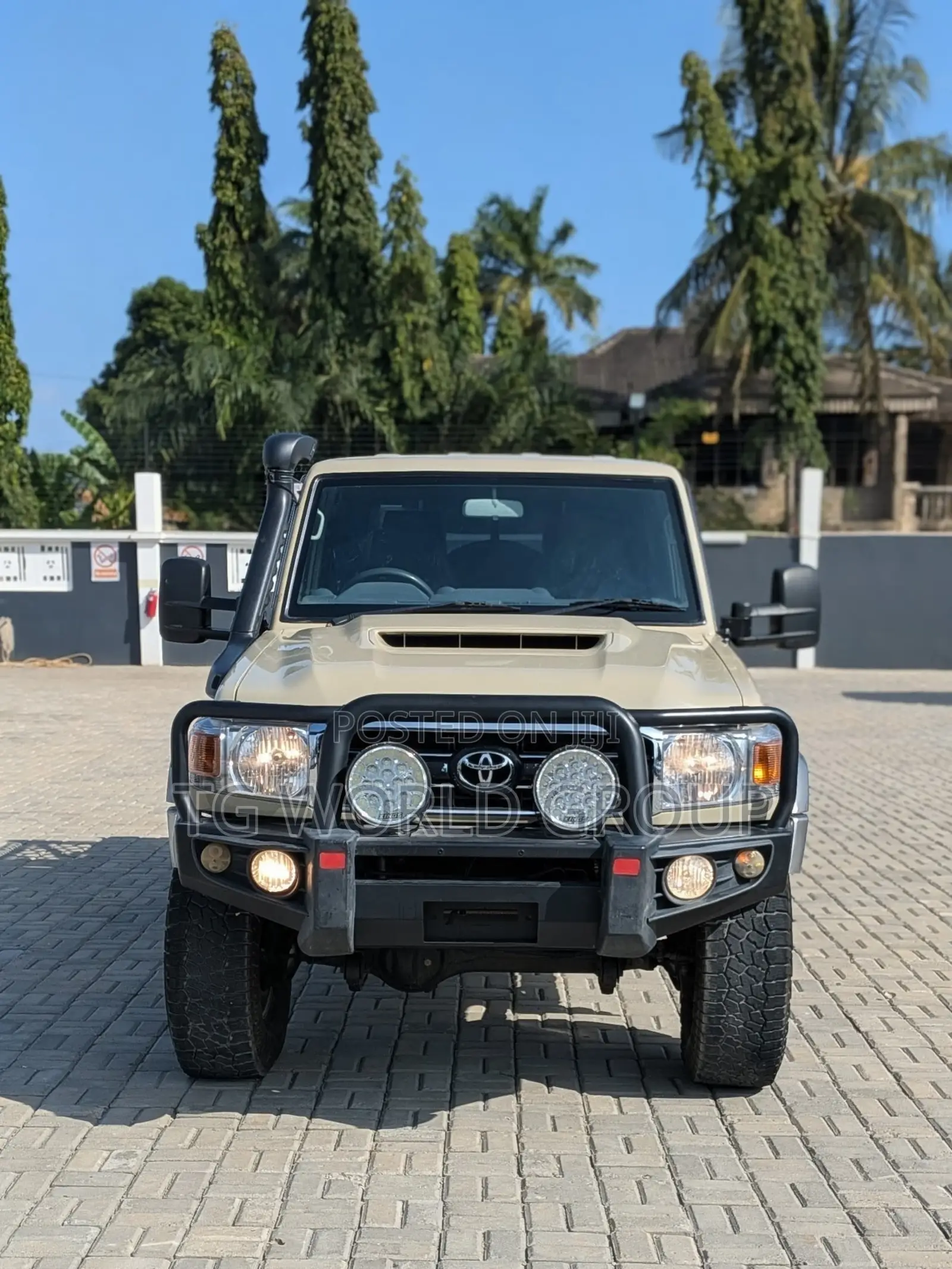 Toyota Land Cruiser 79 Series 2017 Beige