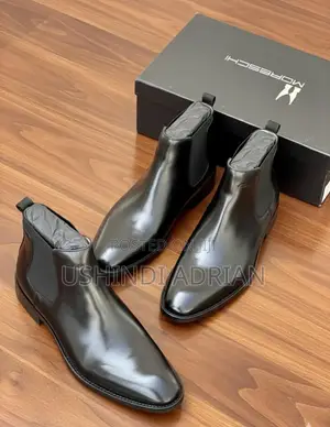 New Arrivals–Viatu Vipya Clarks!
