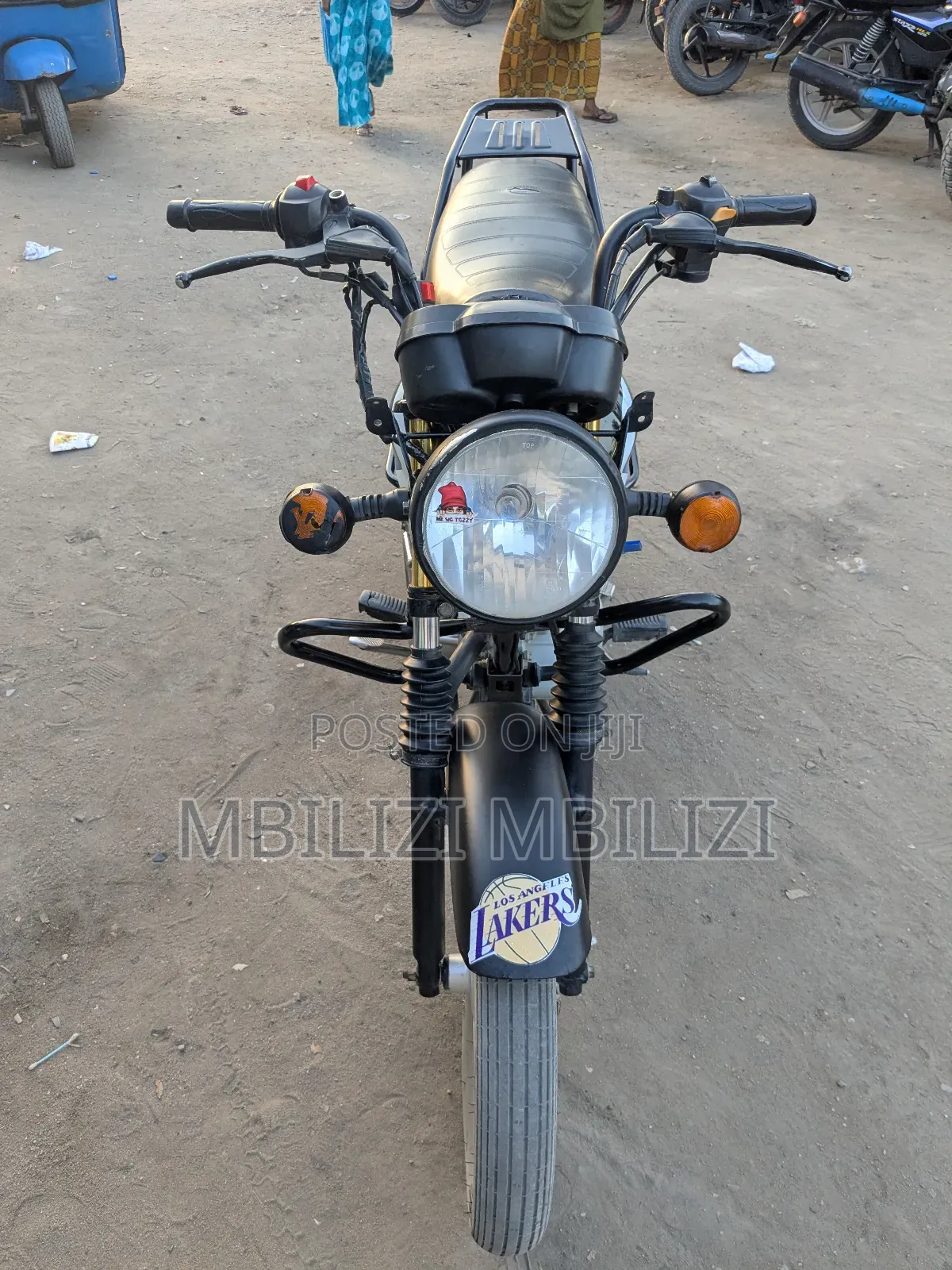 TVS HLX 125 2025 Black