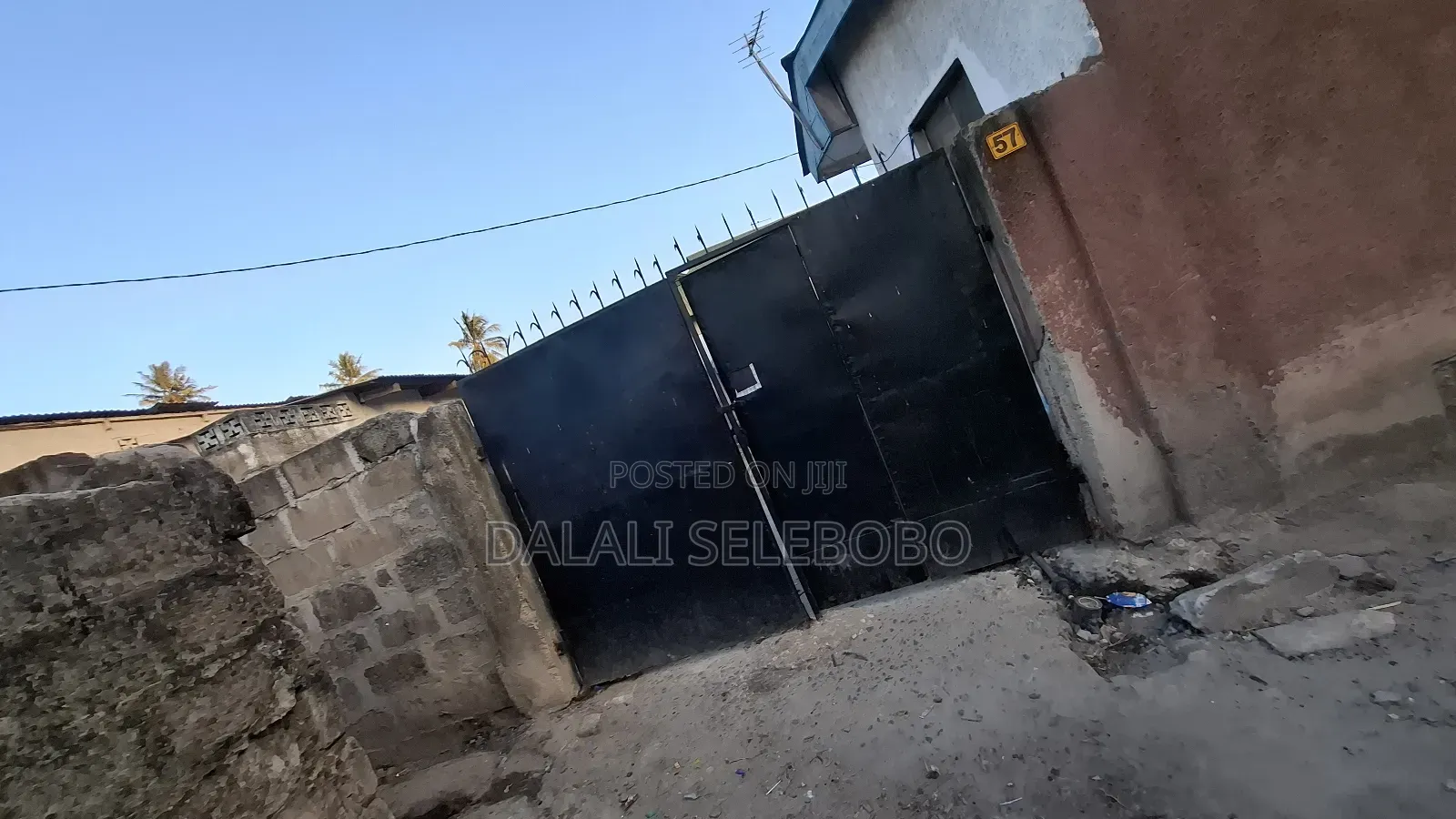 5bdrm Bungalow in Mabibo Sahara for sale