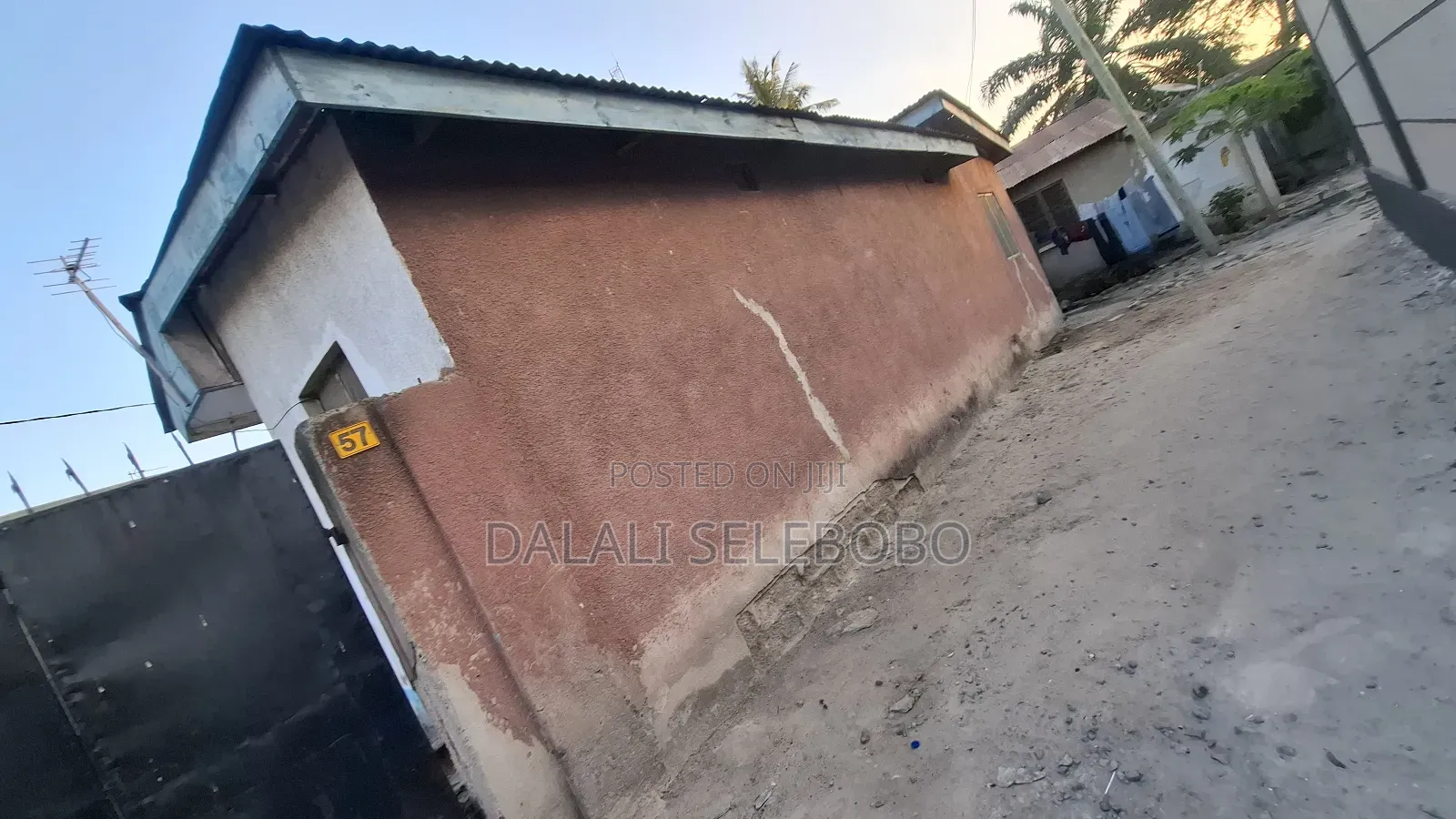 5bdrm Bungalow in Mabibo Sahara for sale