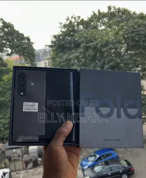 New Samsung Galaxy Z Fold4 256 GB Black