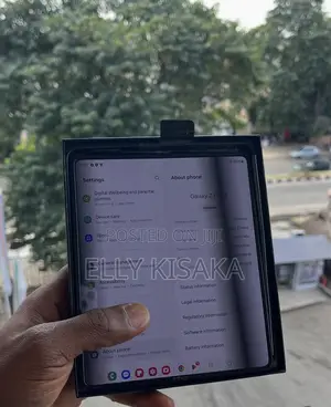 New Samsung Galaxy Z Fold4 256 GB Black
