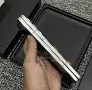 New Samsung Galaxy Z Fold 5 256 GB Silver