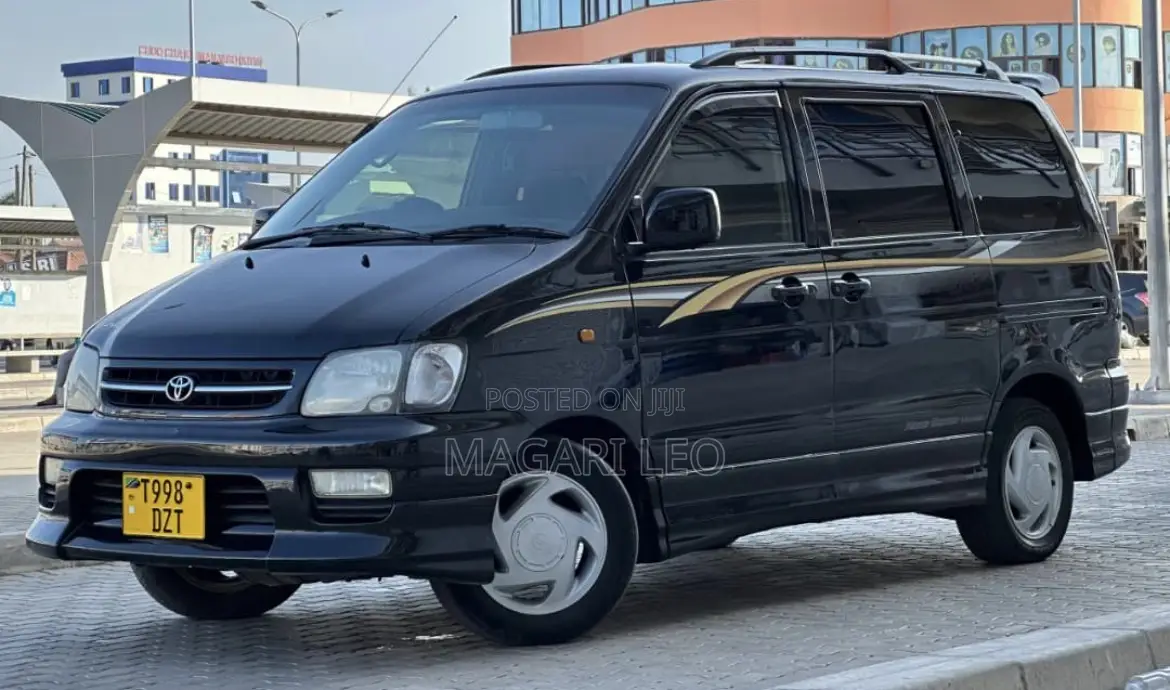 Toyota Noah 2003 Black