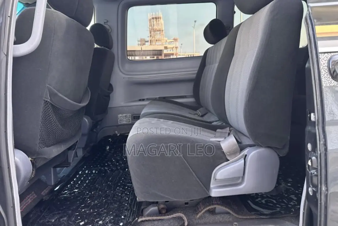 Toyota Noah 2003 Black