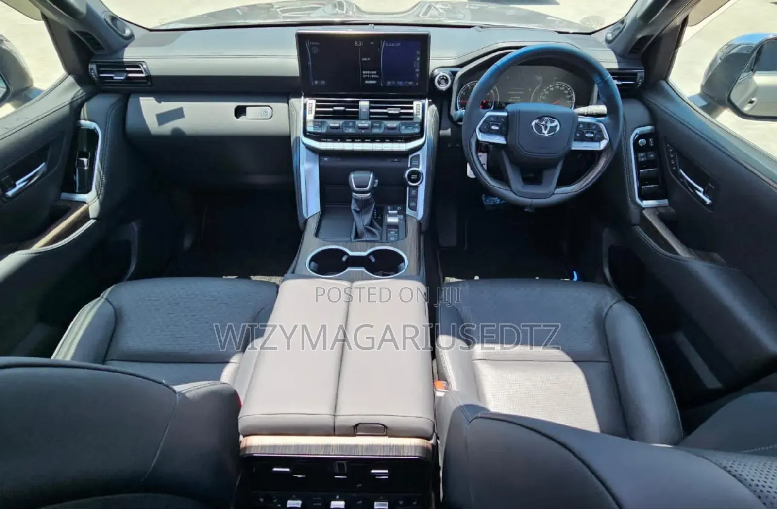 Toyota Land Cruiser LC300 2023 Gold