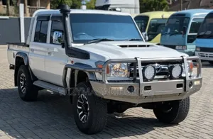 Toyota Land Cruiser 79 Series 2021 White