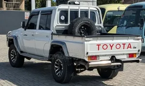 Toyota Land Cruiser 79 Series 2021 White