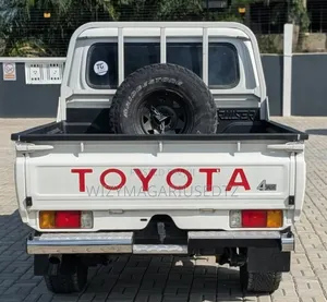 Toyota Land Cruiser 79 Series 2021 White