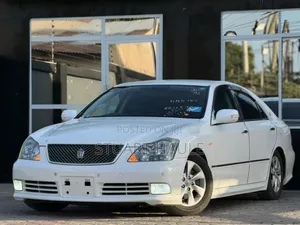 Toyota Crown Royale 2005 White