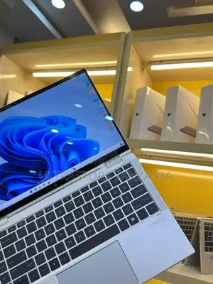 New Laptop HP EliteBook 1040 G8 16GB Intel Core I7 SSD 512GB
