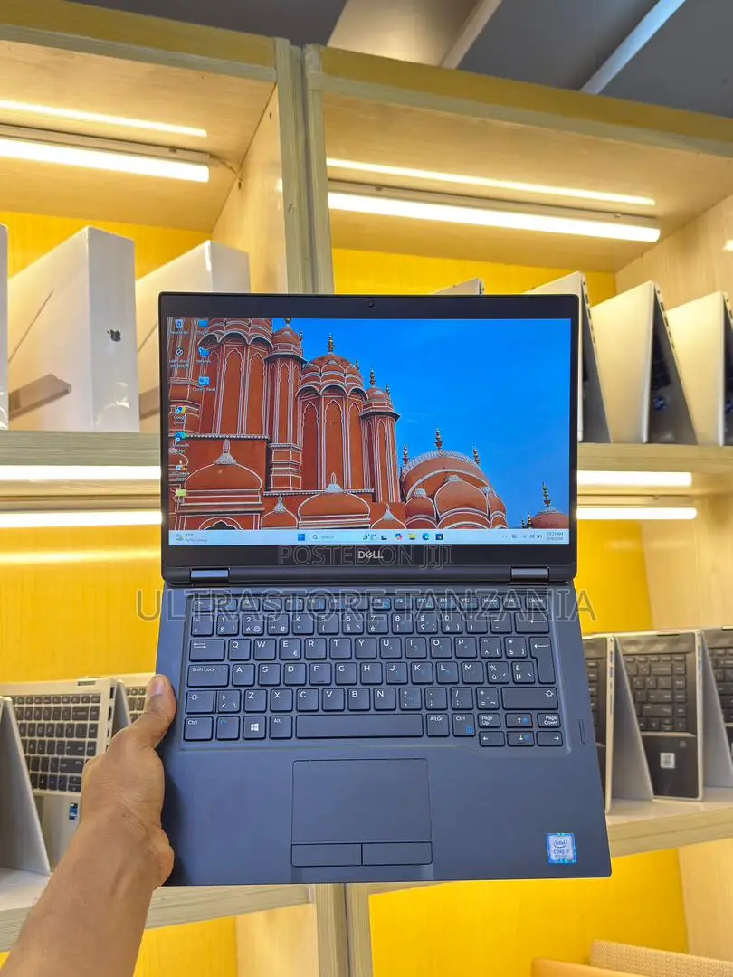 New Laptop Dell Latitude 7390 16GB Intel Core I7 SSD 256GB