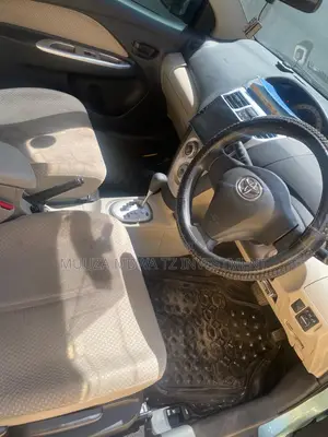 Toyota Belta 2006 Green