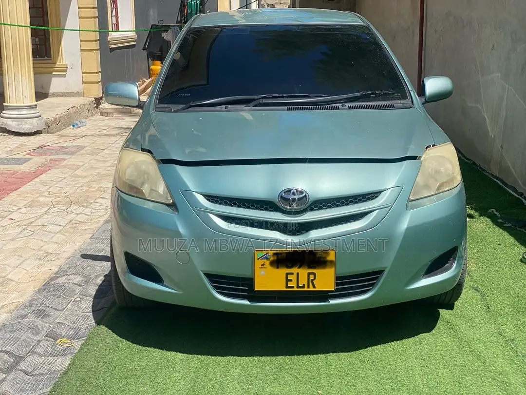 Toyota Belta 2006 Green