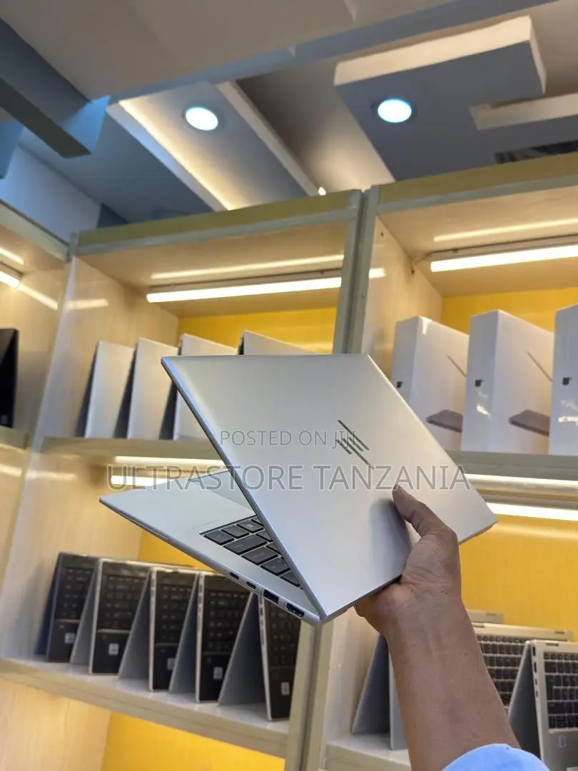 New Laptop HP EliteBook 840 G9 16GB Intel Core I5 SSD 512GB
