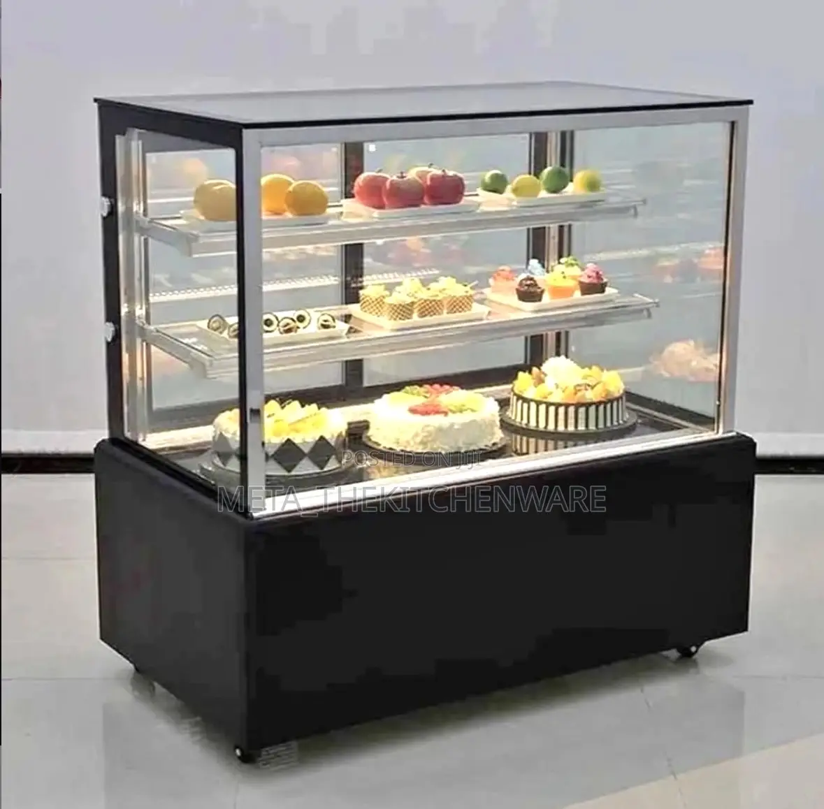 Commercial Square Refrigerated Cake Showcase 1.5mt