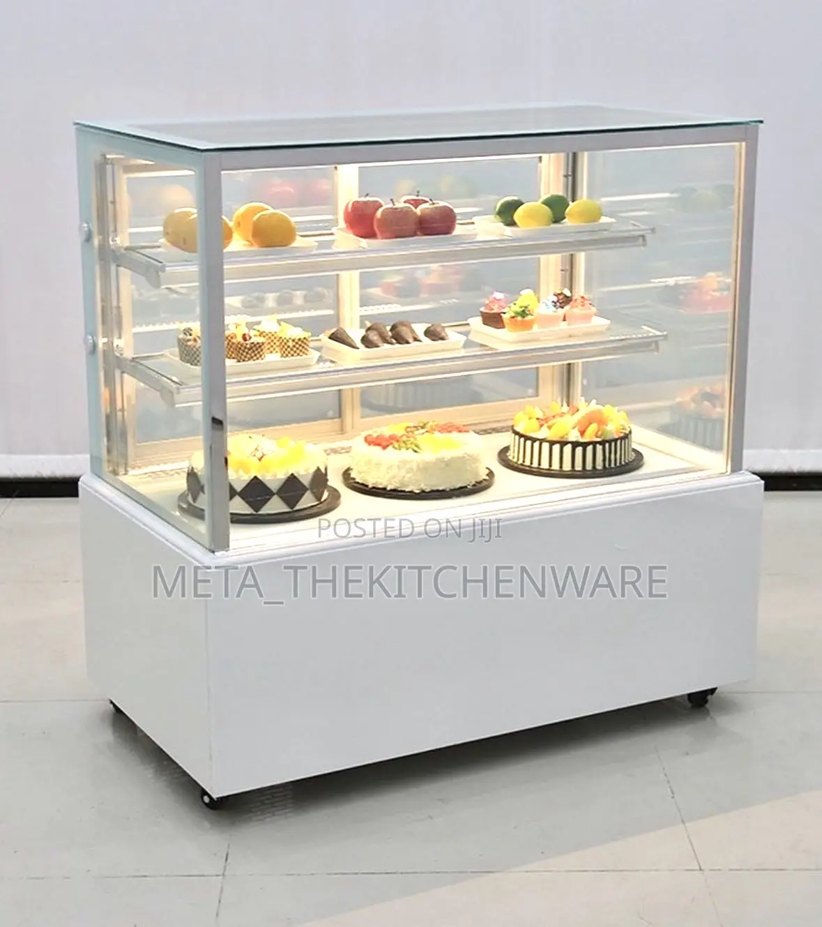 Commercial Square Refrigerated Cake Showcase 1.5mt