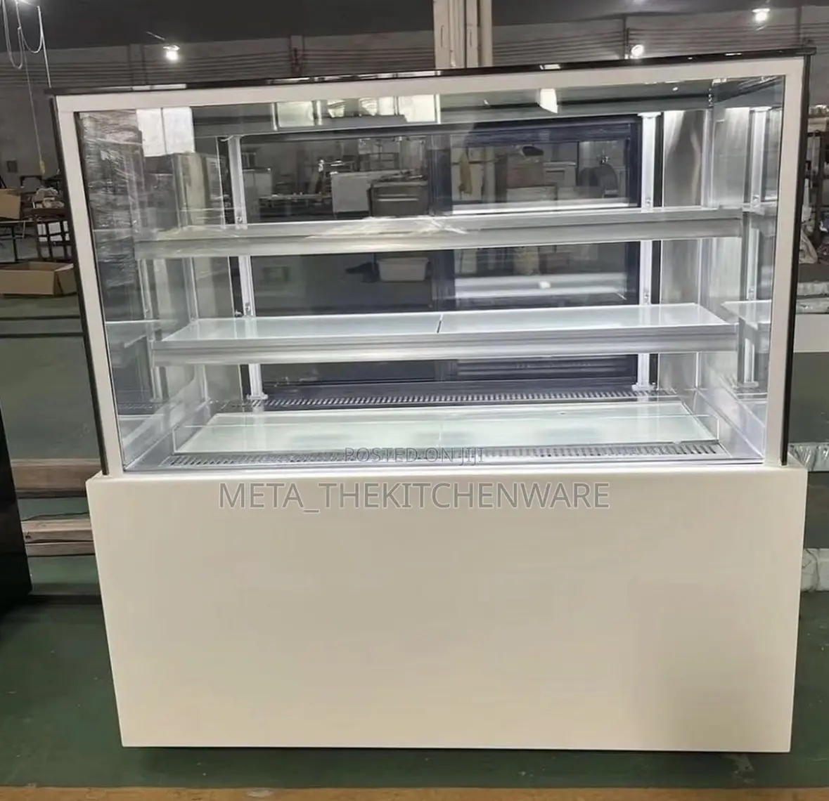 Commercial Square Refrigerated Cake Showcase 1.5mt